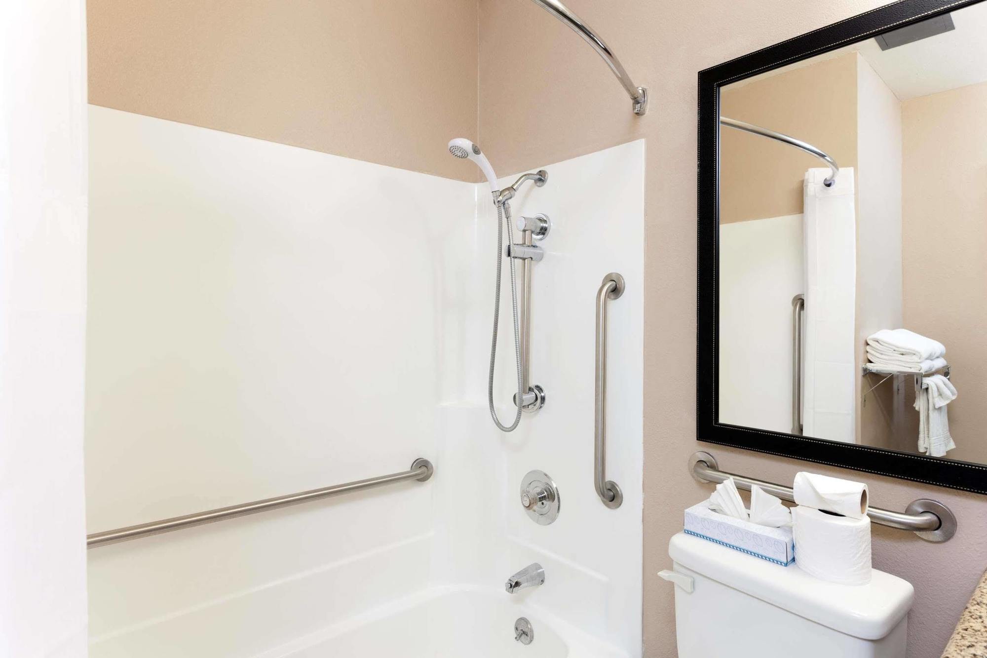 Days By Wyndham Mission Valley-sdsu Hotel San Diego