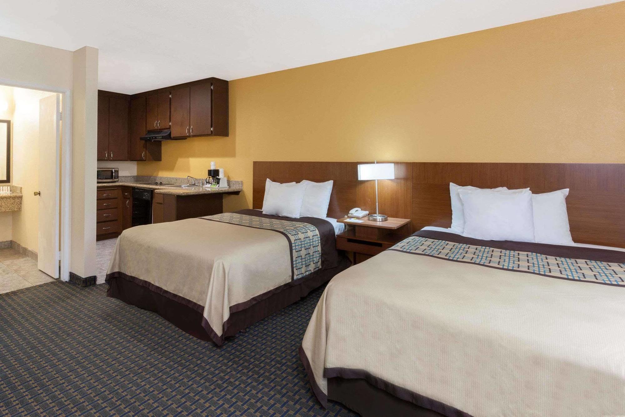 Hotel Days By Wyndham Mission Valley-sdsu 2*