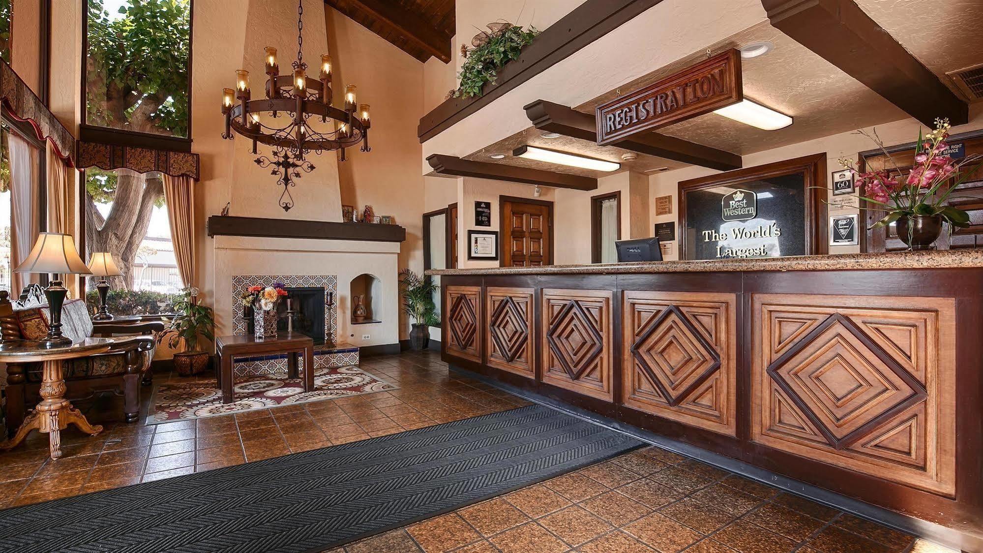 Western Americana Hotel