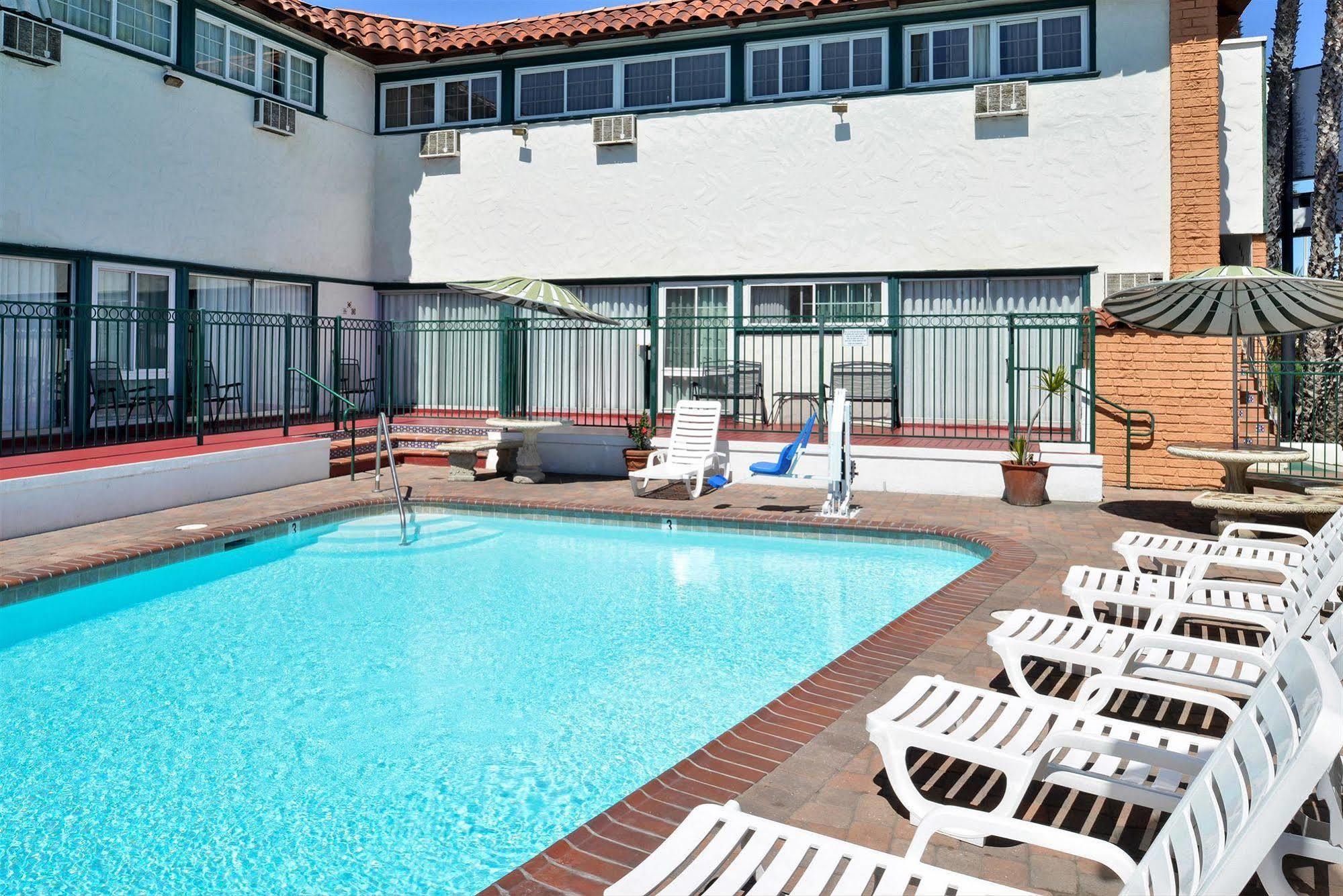 Hotel Americas Value Loma San Diego