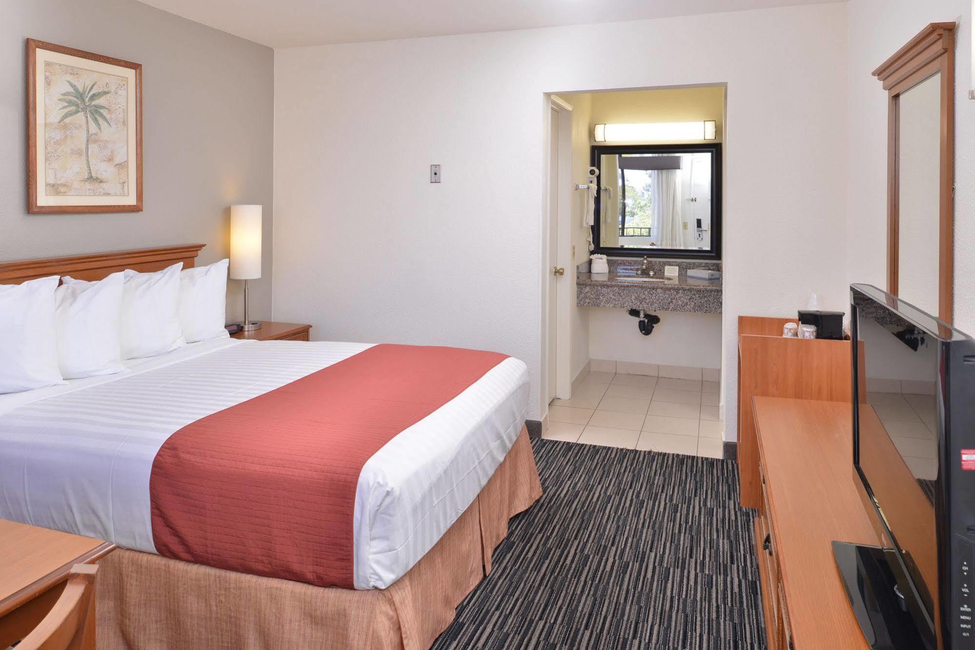 Hotel Pleasant 3*