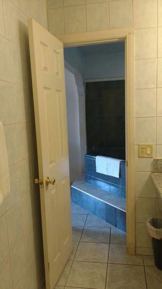 La Petite Rouge Hotel 2*