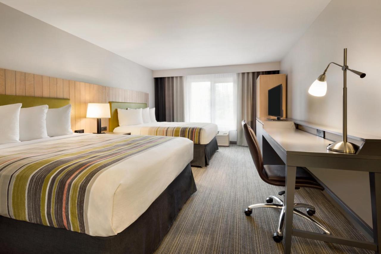 Country & By Radisson, North, Ca Hotel 3*