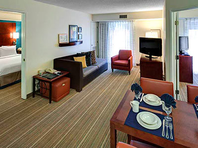 Hotel By Marriott Downtown 3*