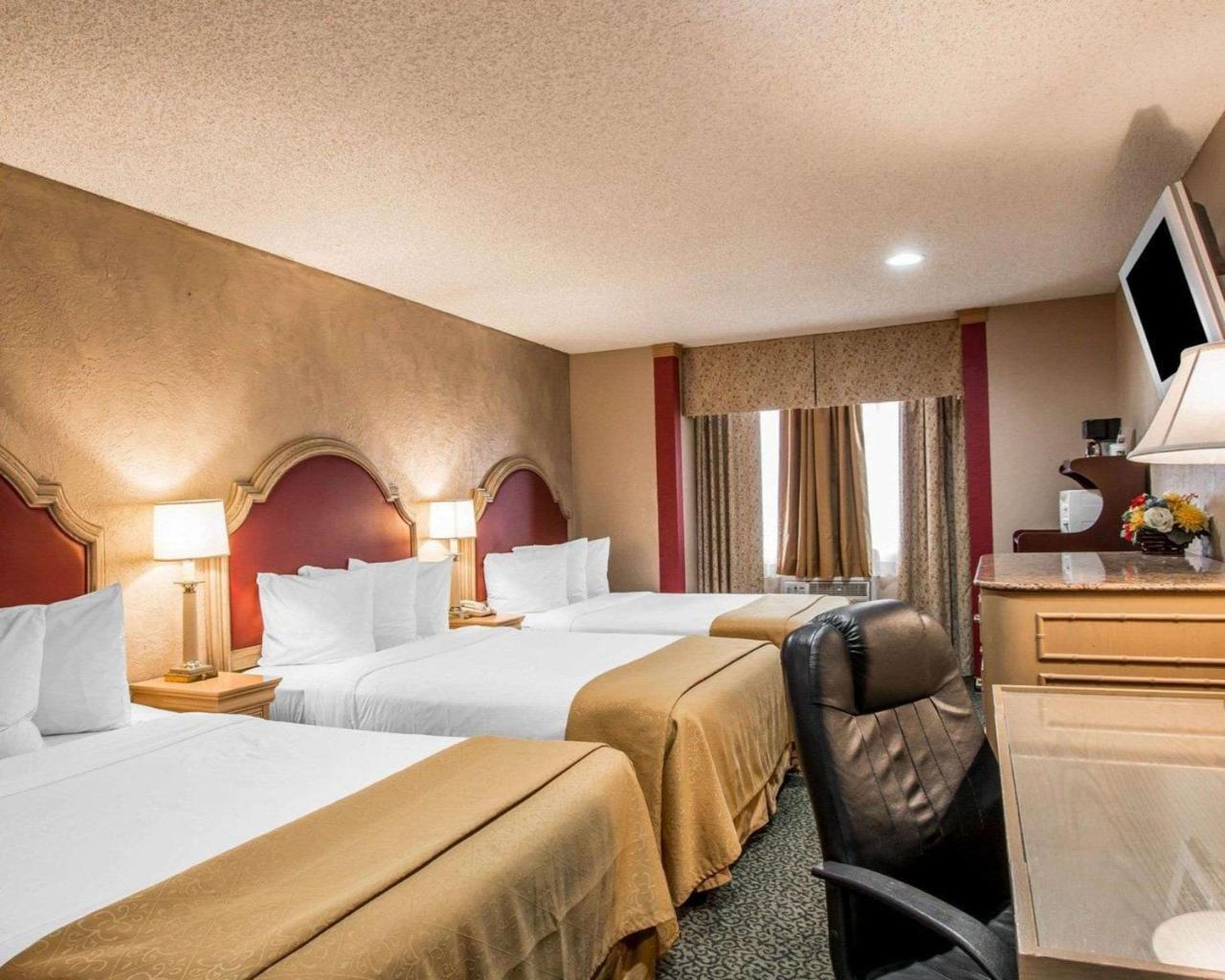 Baja Motel 3*