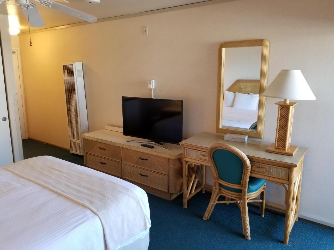 Hotel The 3*