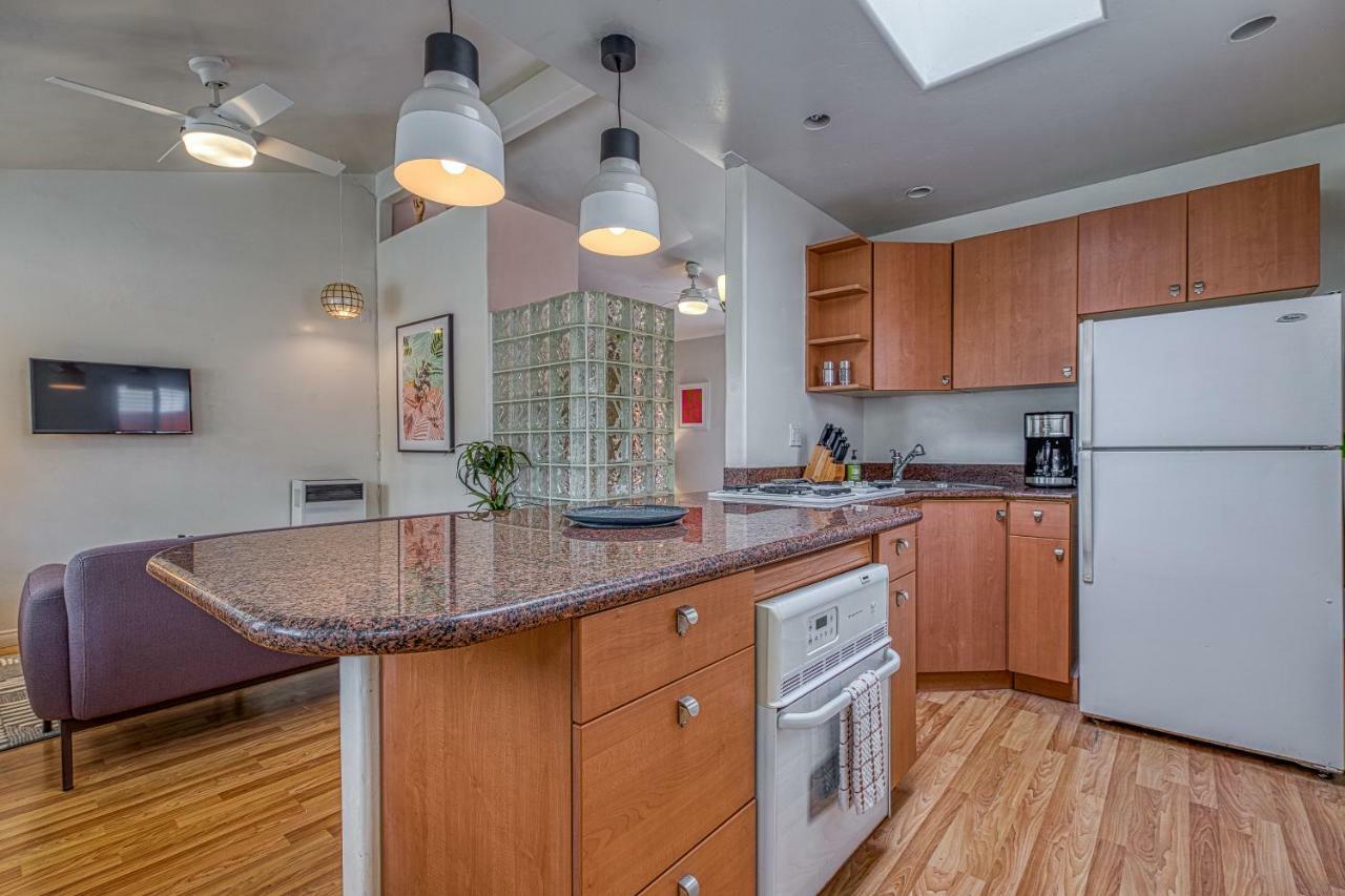 By Mission Bay Holiday home