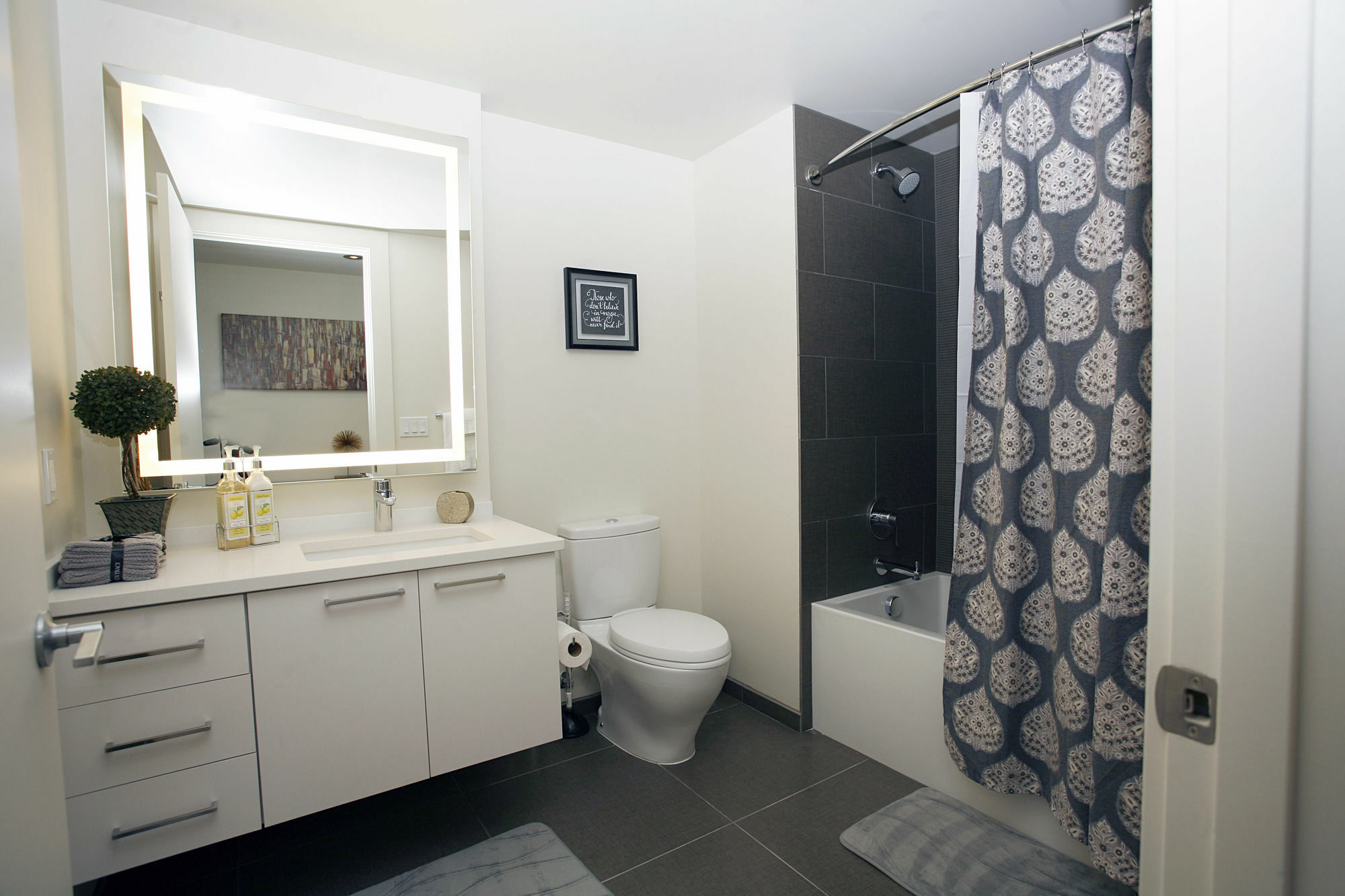 Modern Downtown Condos By Barsala Apartment