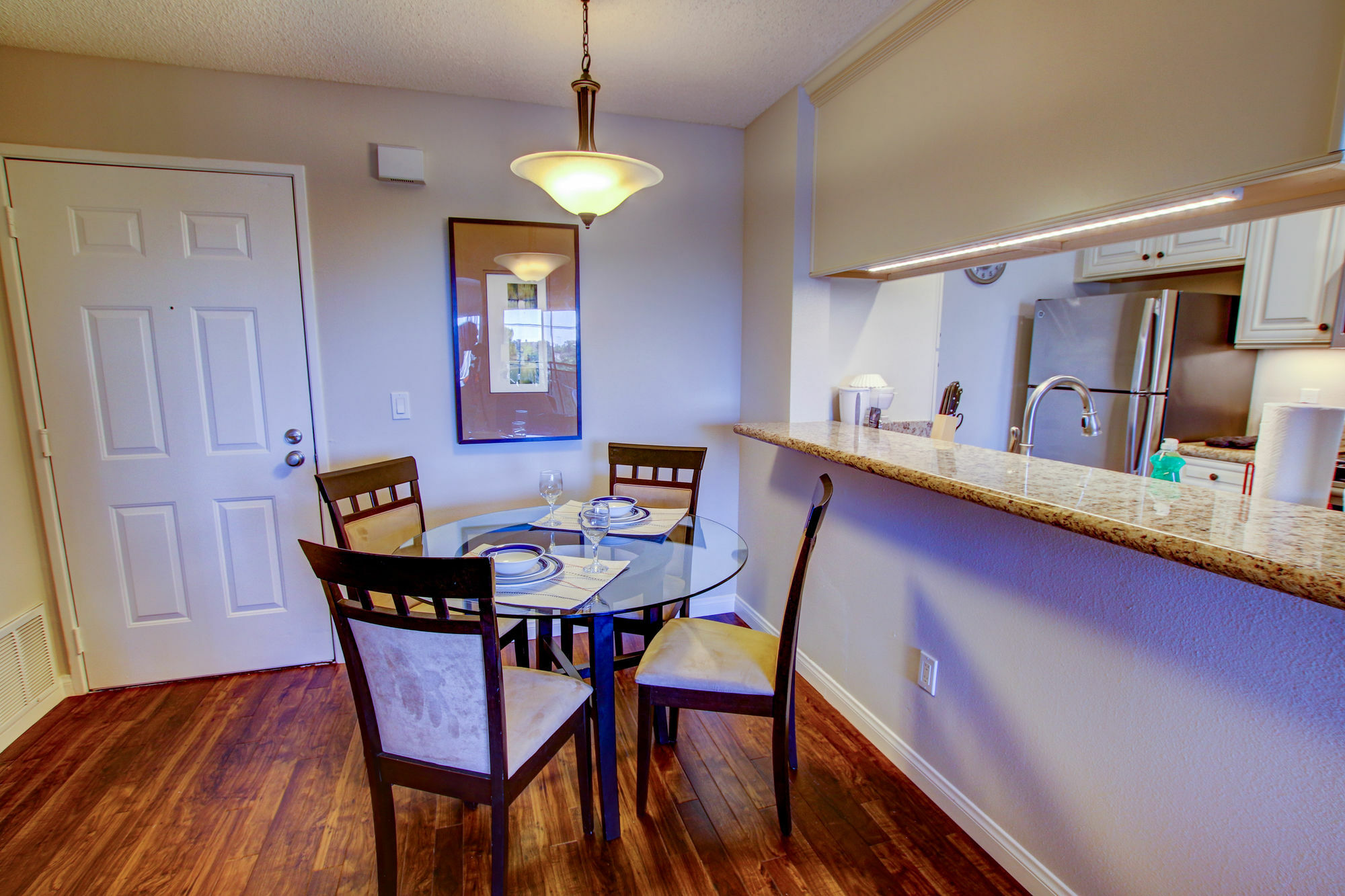 Sunshine At Hillcrest Apartment *