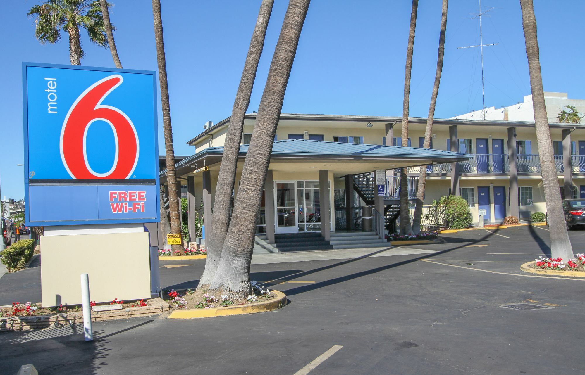 6 San Diego, Ca Airport Harbor Hotel