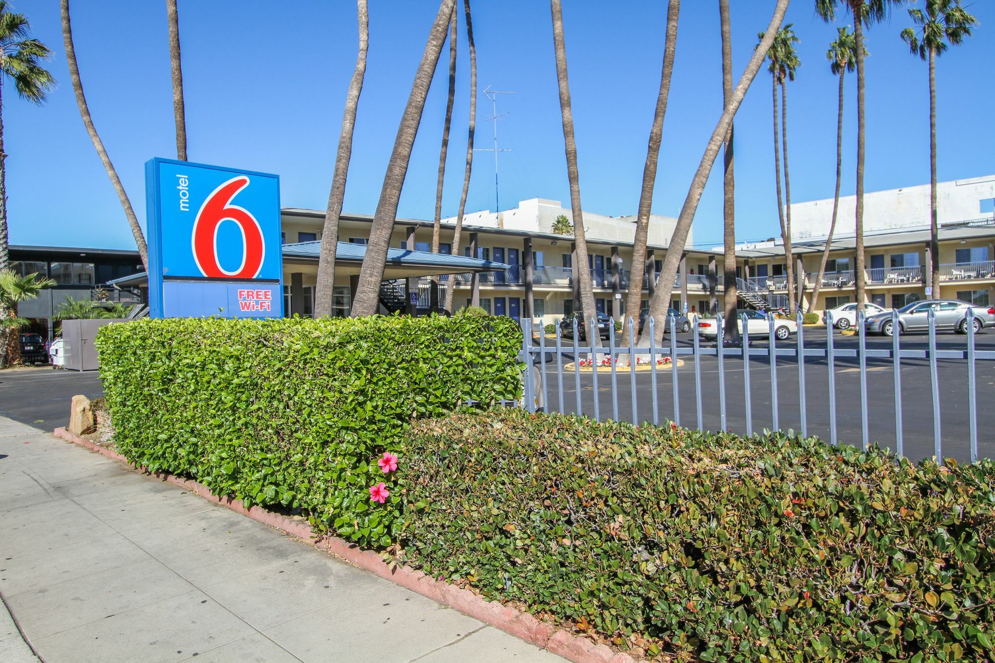 Hotel 6 San Diego, Ca Airport Harbor