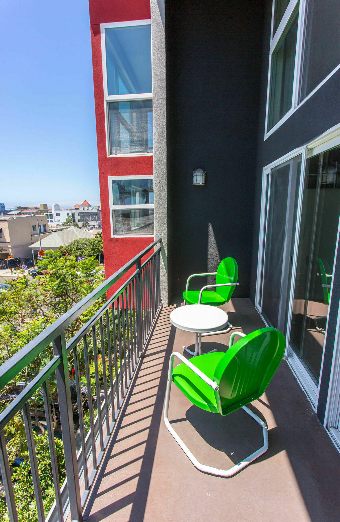 Bi Level 1br In Little Italy By Sonder