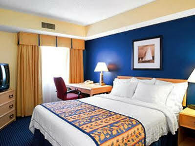 By Marriott Downtown 3*