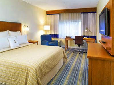 Four Points By Sheraton Hotel 3*