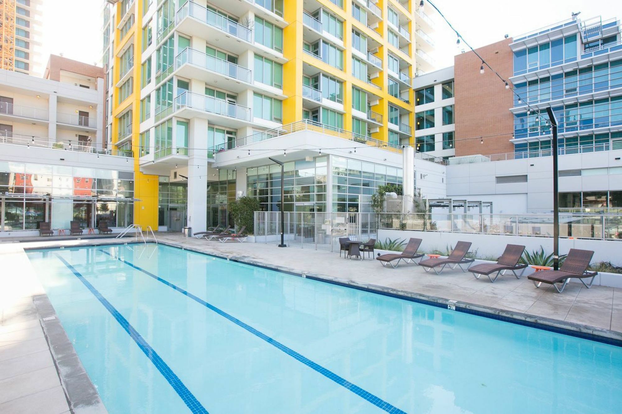 Apartment Luxurious 3br In Downtown By Sonder *