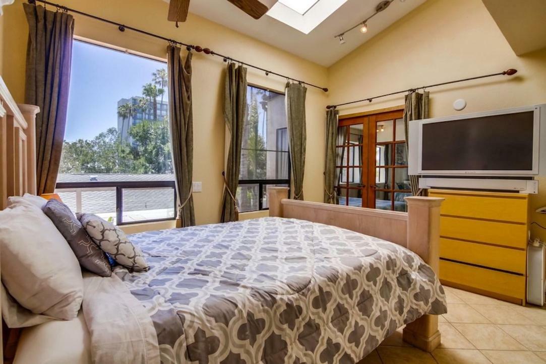 Pacific Mansion * San Diego