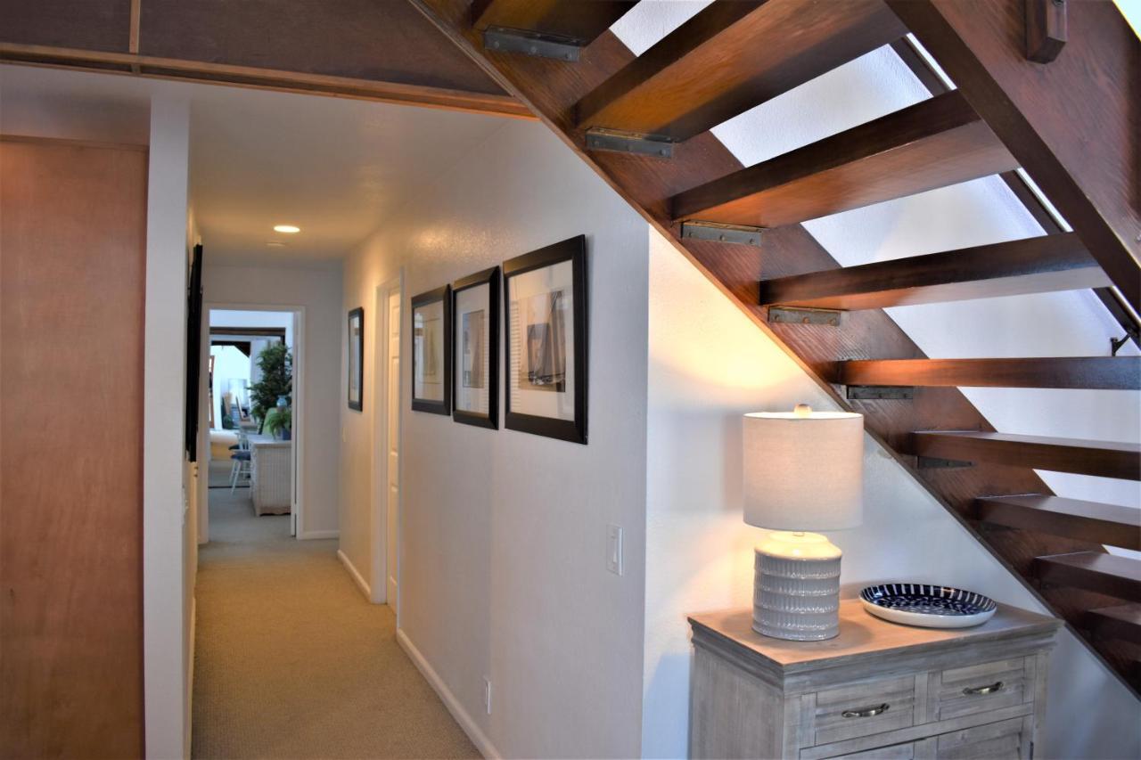 Holiday home Luv Oceanside Views-1 House To Beach, Boardwalk And Waves-spacious Rooftop Sun Deck-plus King Beds Too! San Diego
