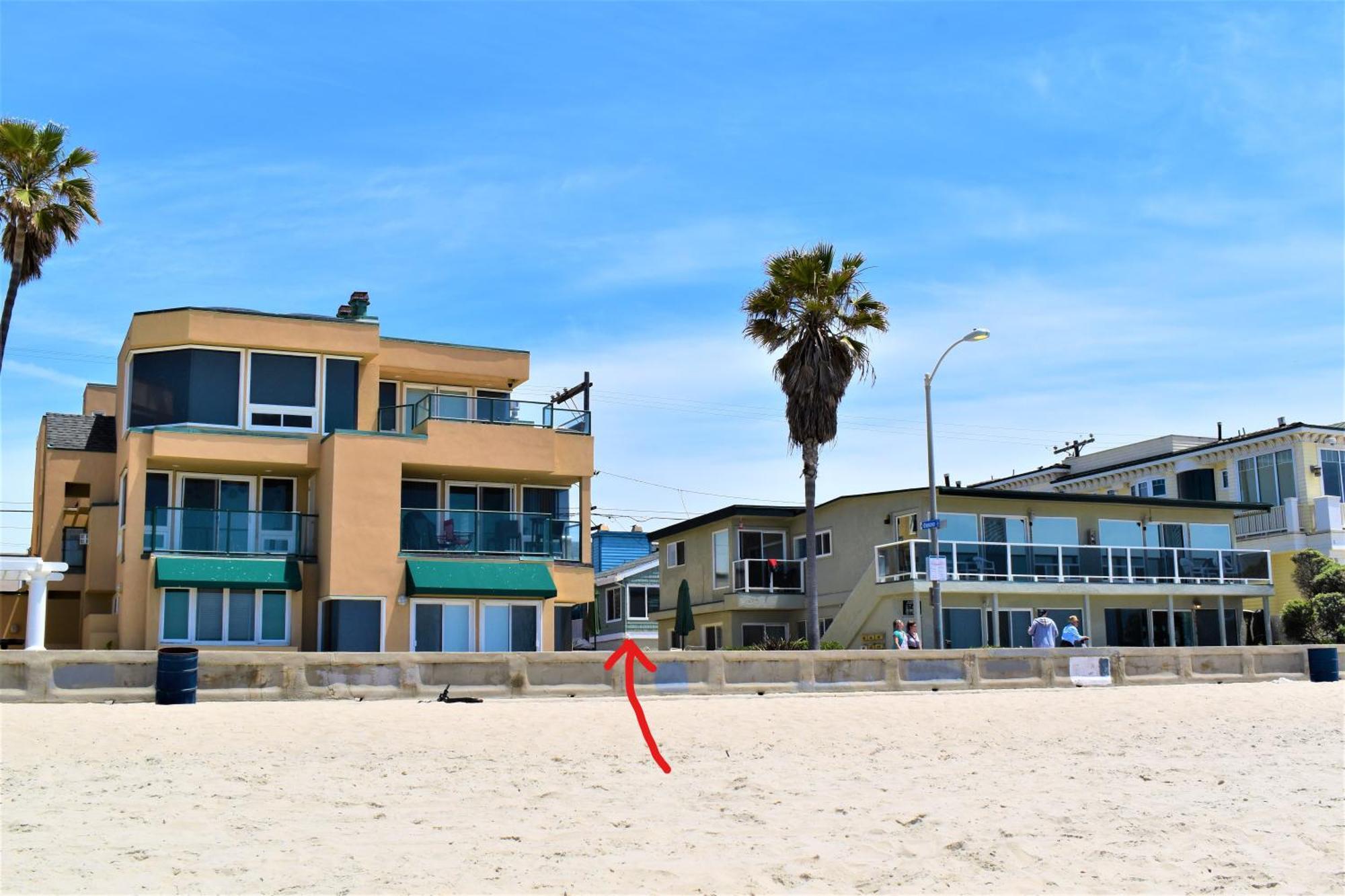 Holiday home Luv Oceanside Views-1 House To Beach, Boardwalk And Waves-spacious Rooftop Sun Deck-plus King Beds Too! San Diego