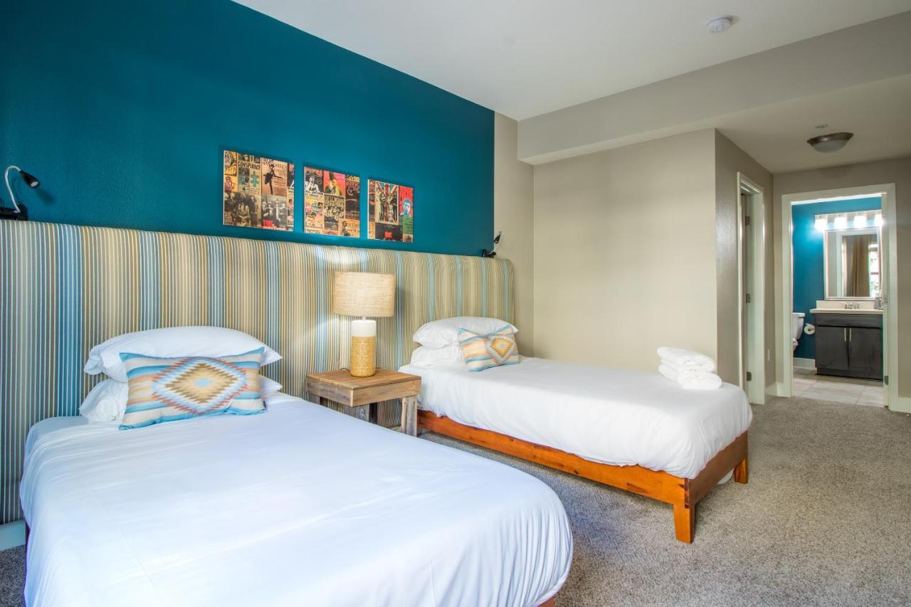 Wanderjaunt - Luxe Mission Valley Apts Apartment