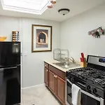 Historic House With Ocean View Center Of Sd