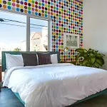 Lively Studio In Hillcrest By Sonder