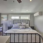 San Diego Home - Walk To Sail Bay And Mission Beach!