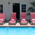 California Suites Hotel