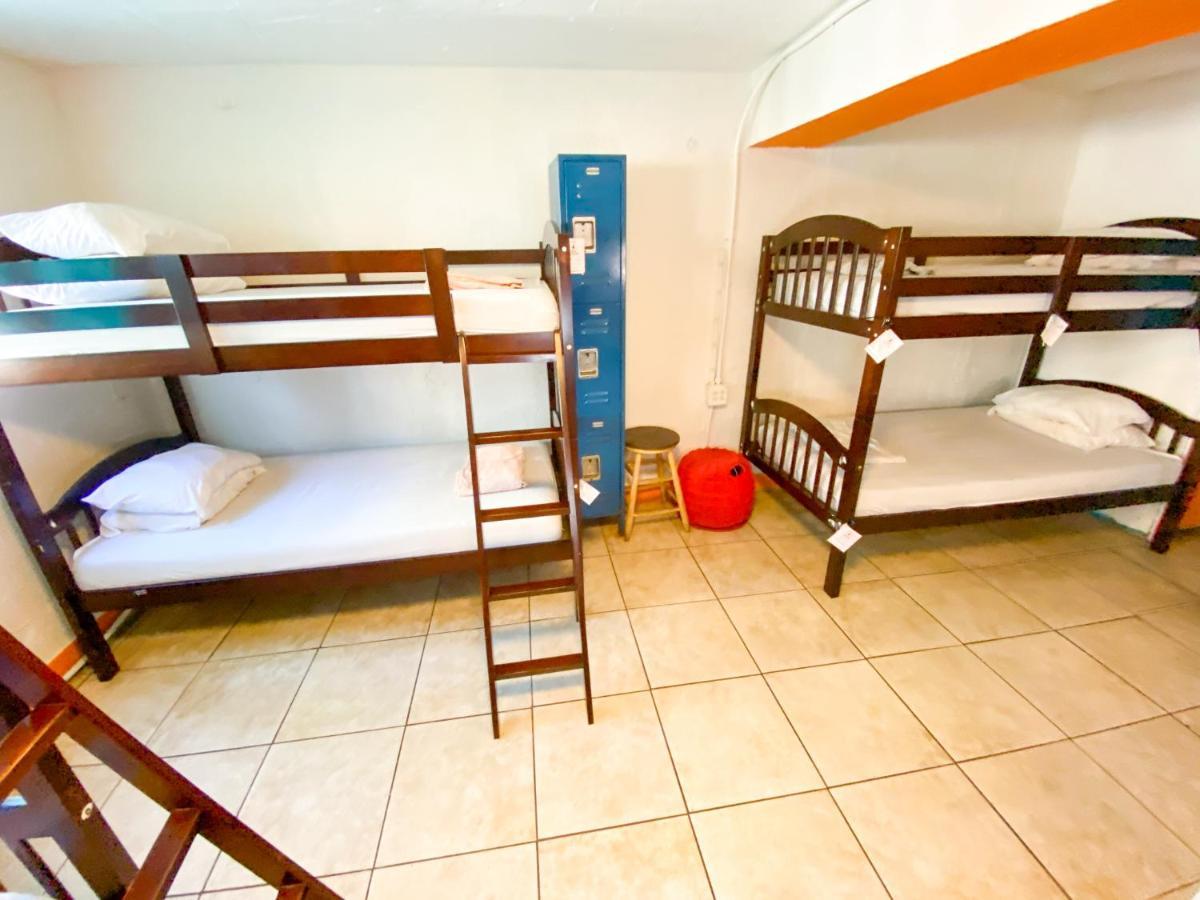 Ith Surf (adults Only) Hostel *