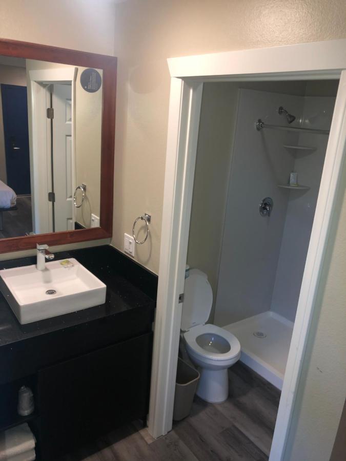 Primera Hotel