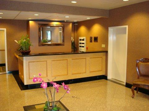 Express Mira Mesa By Ihg Hotel 2*