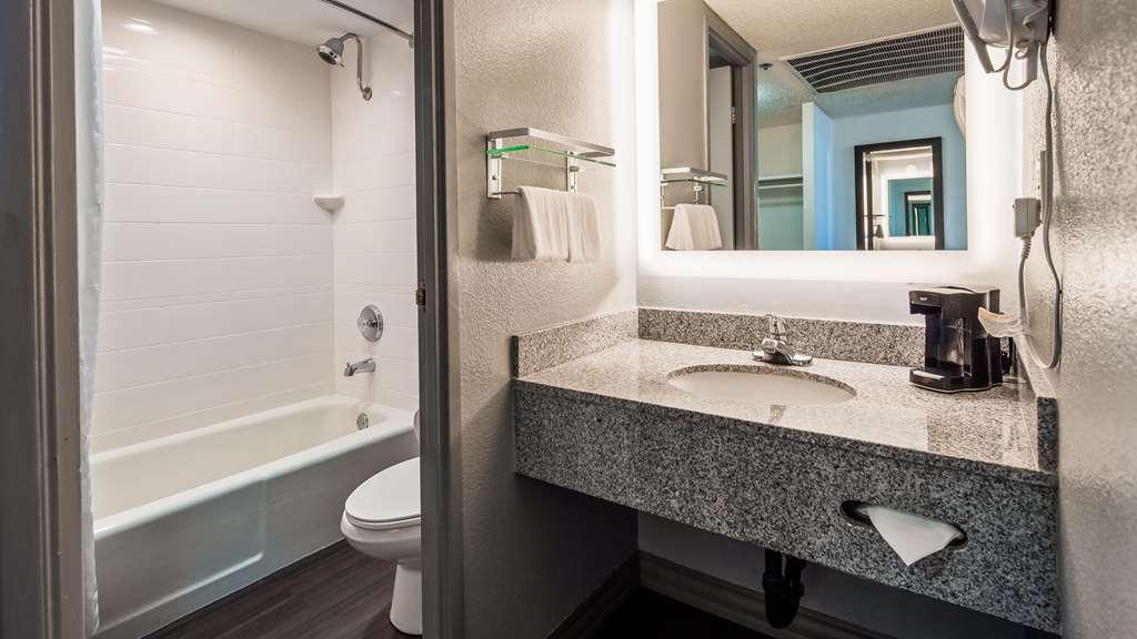 Western Yacht Harbor Hotel San Diego
