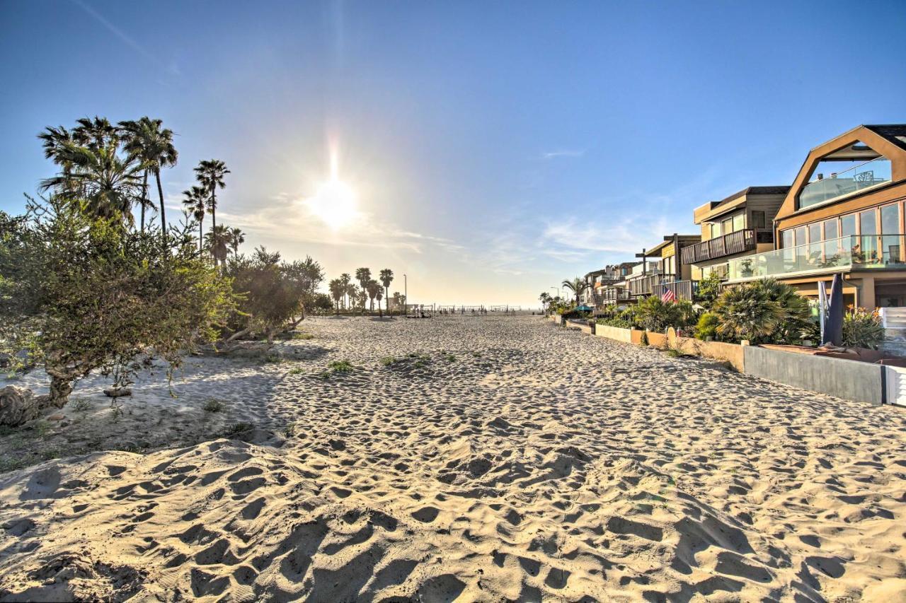 Apartment Hub With Bay Views - 1 Block To Beach! *