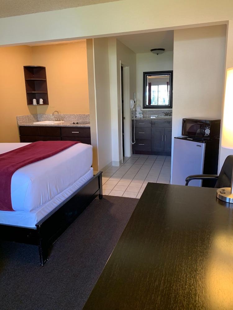 California Hotel