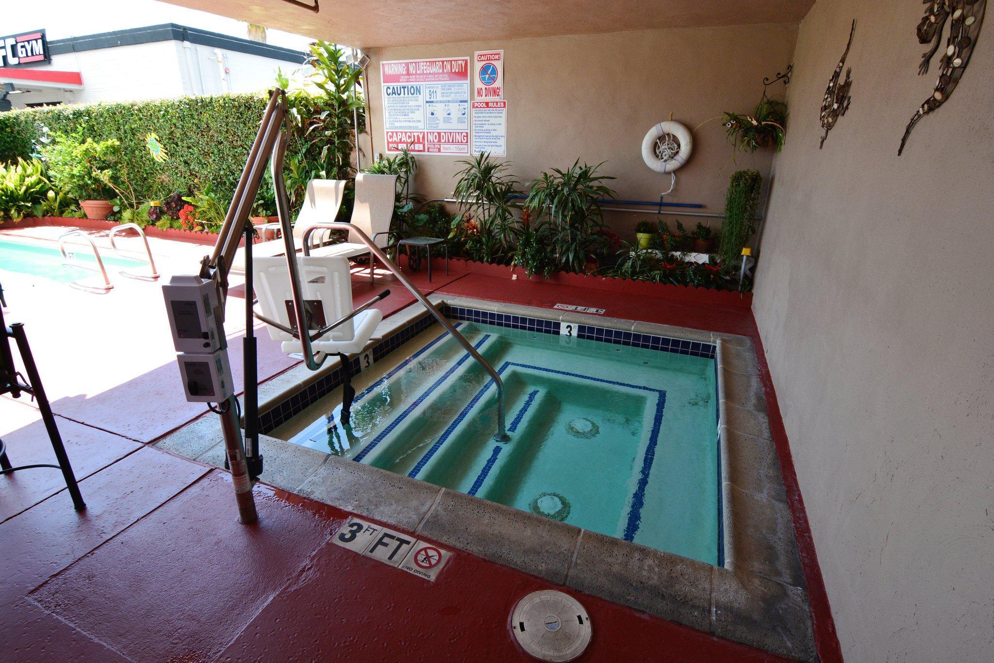 Hotel Express - Sea World Area By Ihg 2*