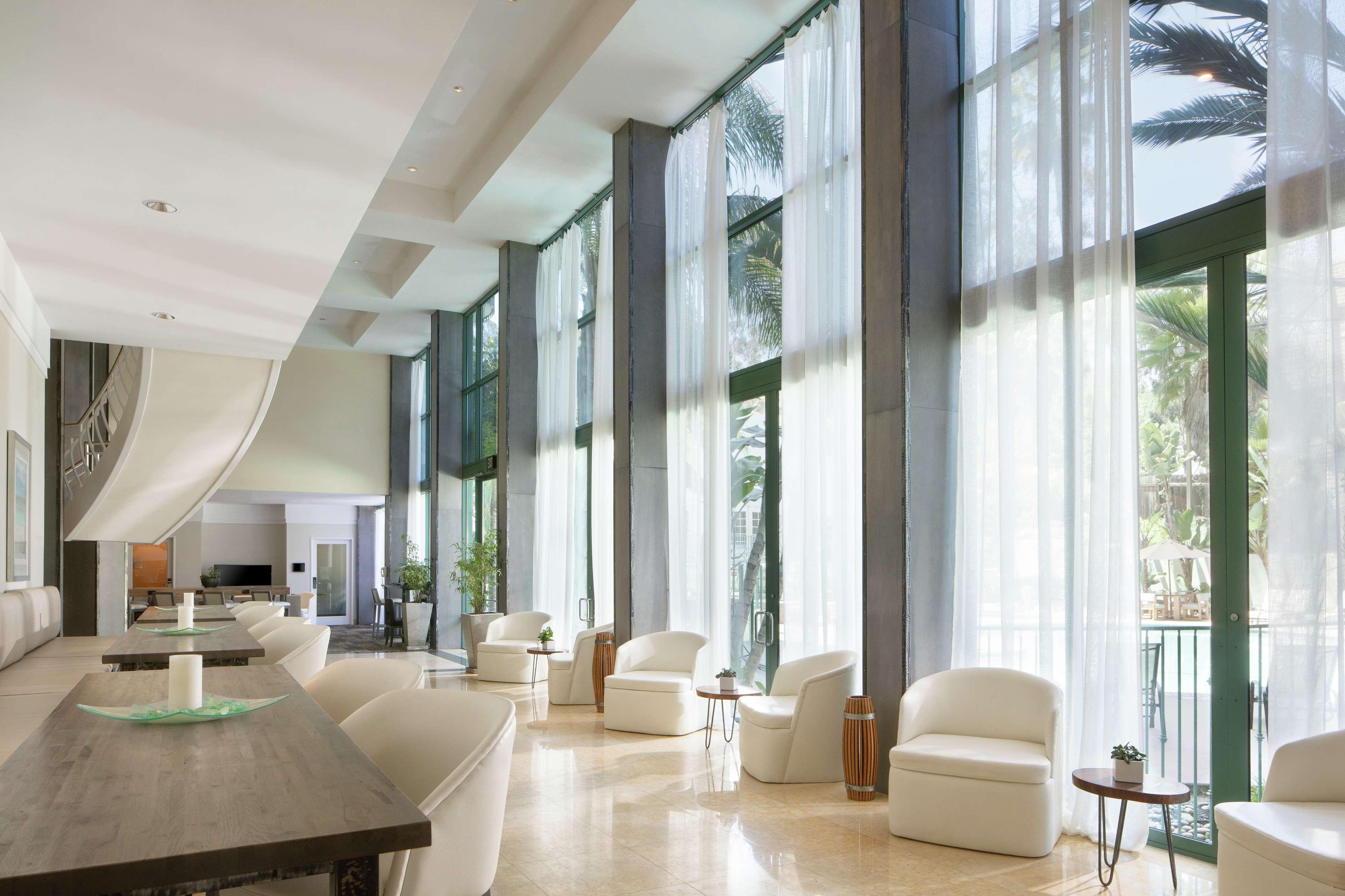 Doubletree By Hilton Circle Hotel 3*