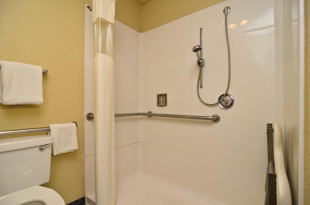 Quality I-5 Naval Base Inn San Diego