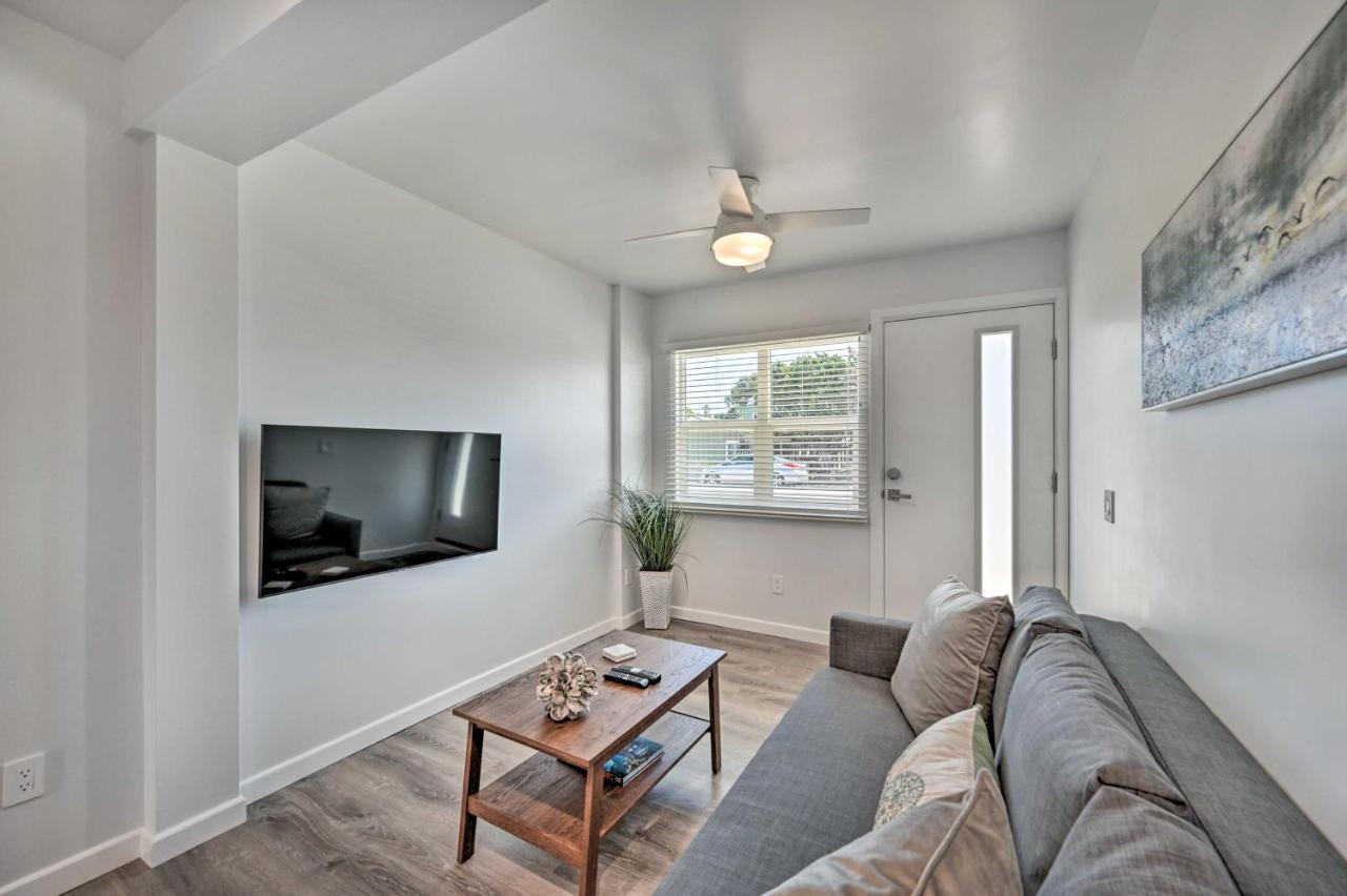 Stylish With Smart Tv! *