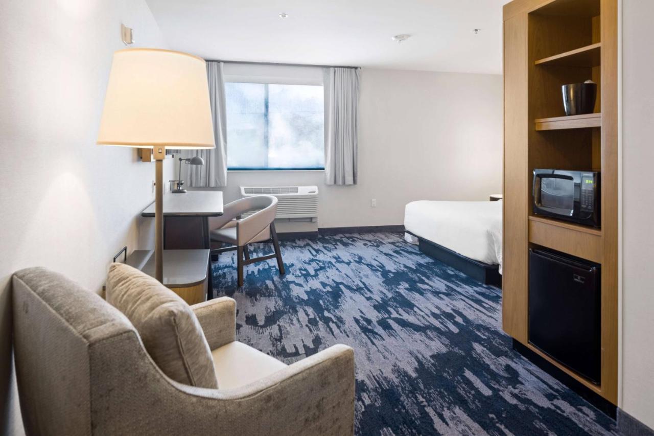 Fairfield & By Marriott Pacific Hotel 2*