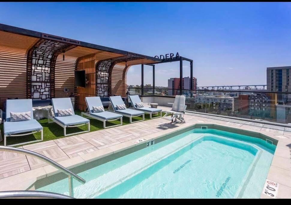 Lux With Rooftop Pool By Petco Park And Convention Center 41 Apartment San Diego