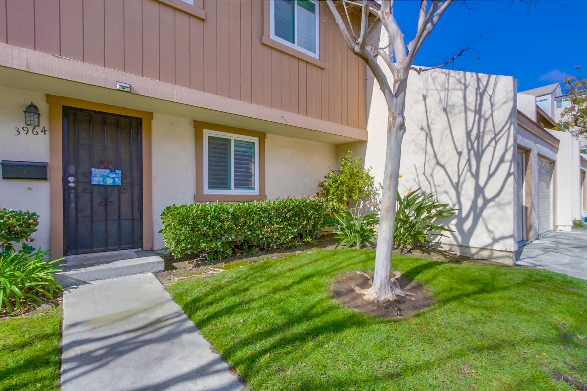 Entire Spacious 4-bedroom House W Free Pool Access, Garage & Parking In Prime Location Holiday home San Diego