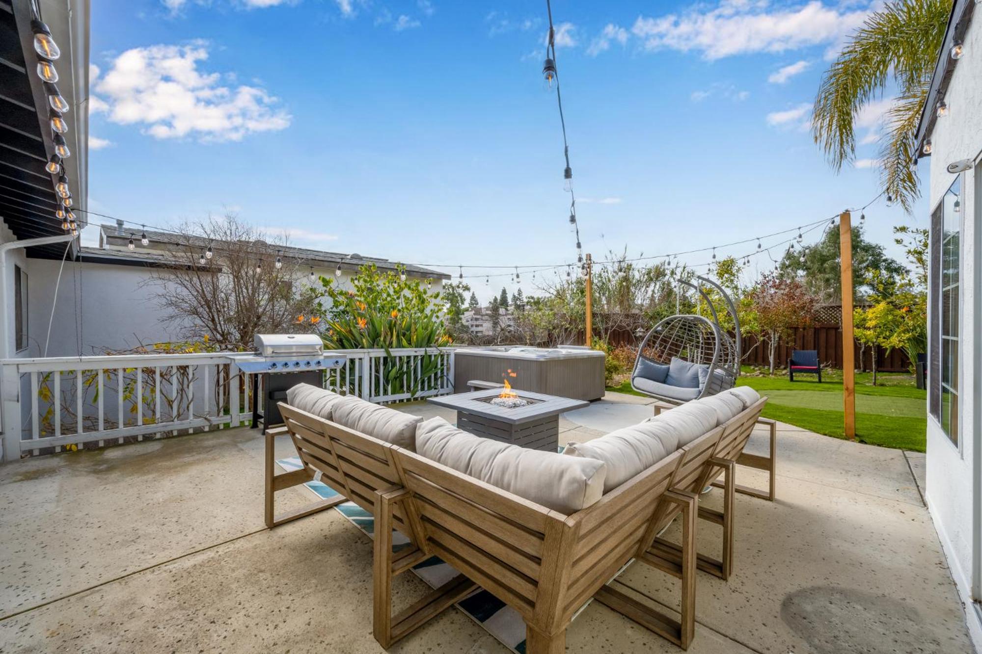 Spacious With 7 Beds Minutes From Mission Bay *