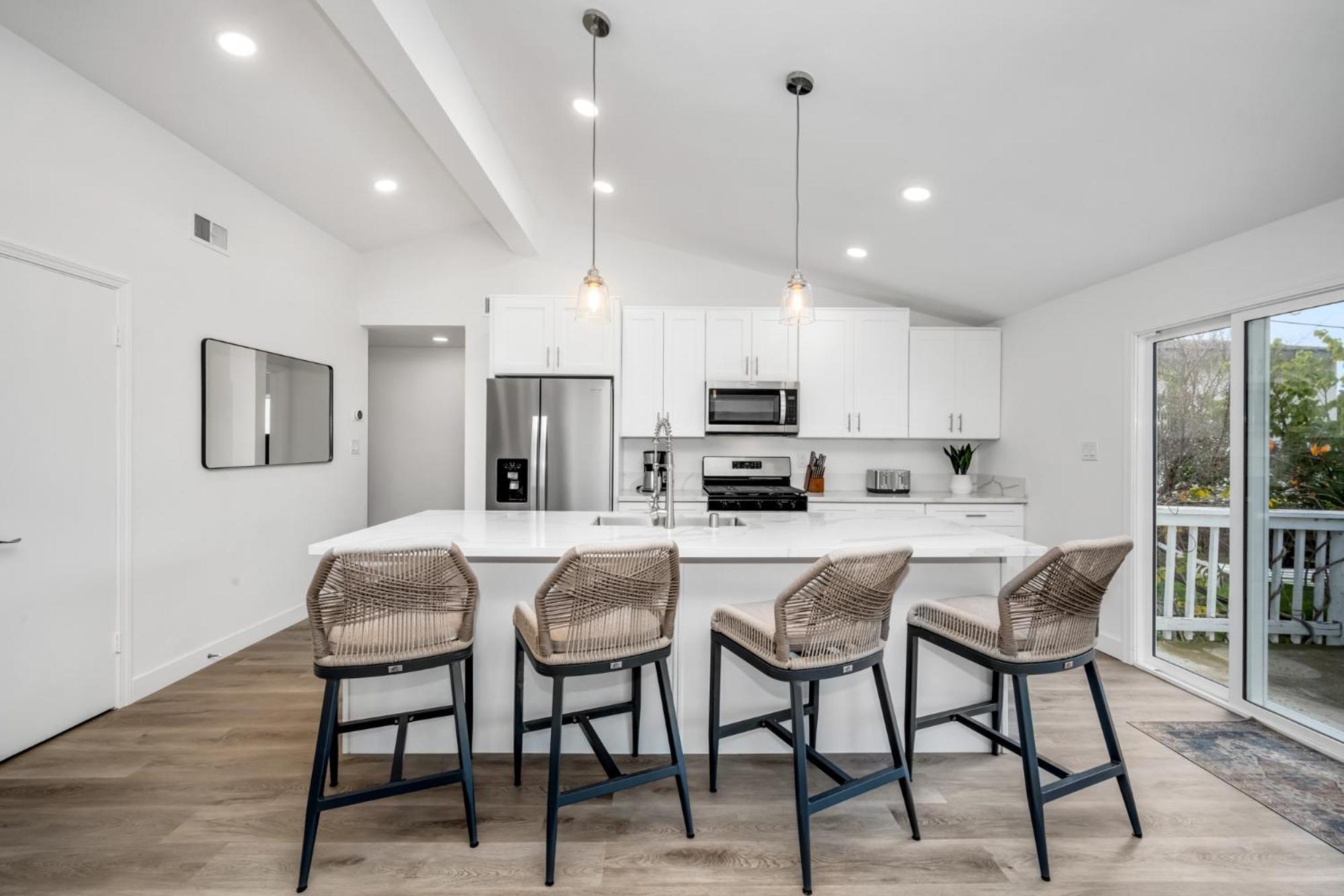 Spacious With 7 Beds Minutes From Mission Bay *