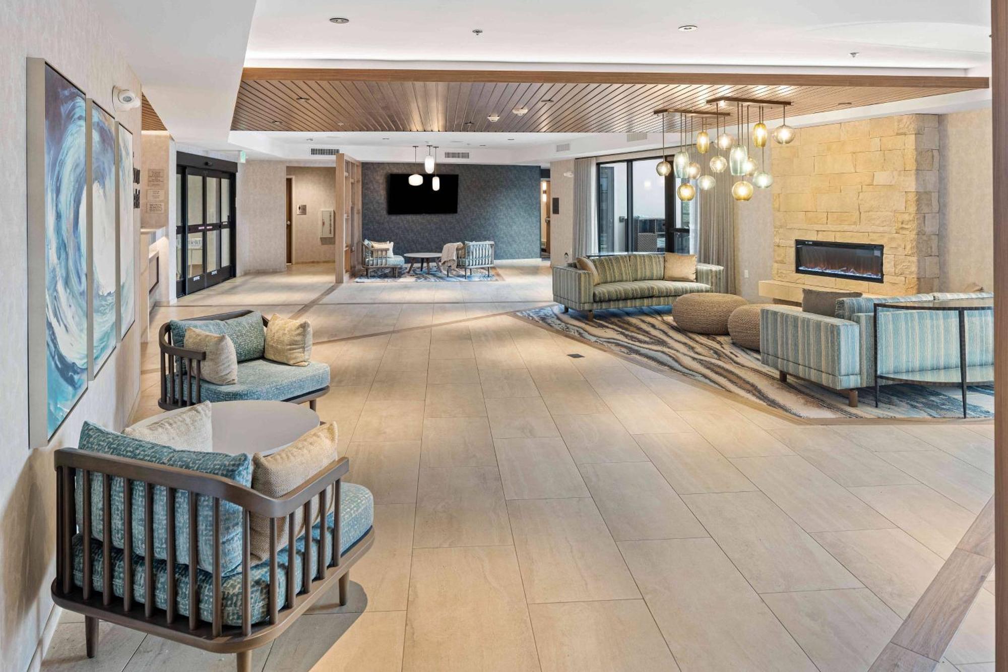 Hotel Fairfield & By Marriott Pacific 2*