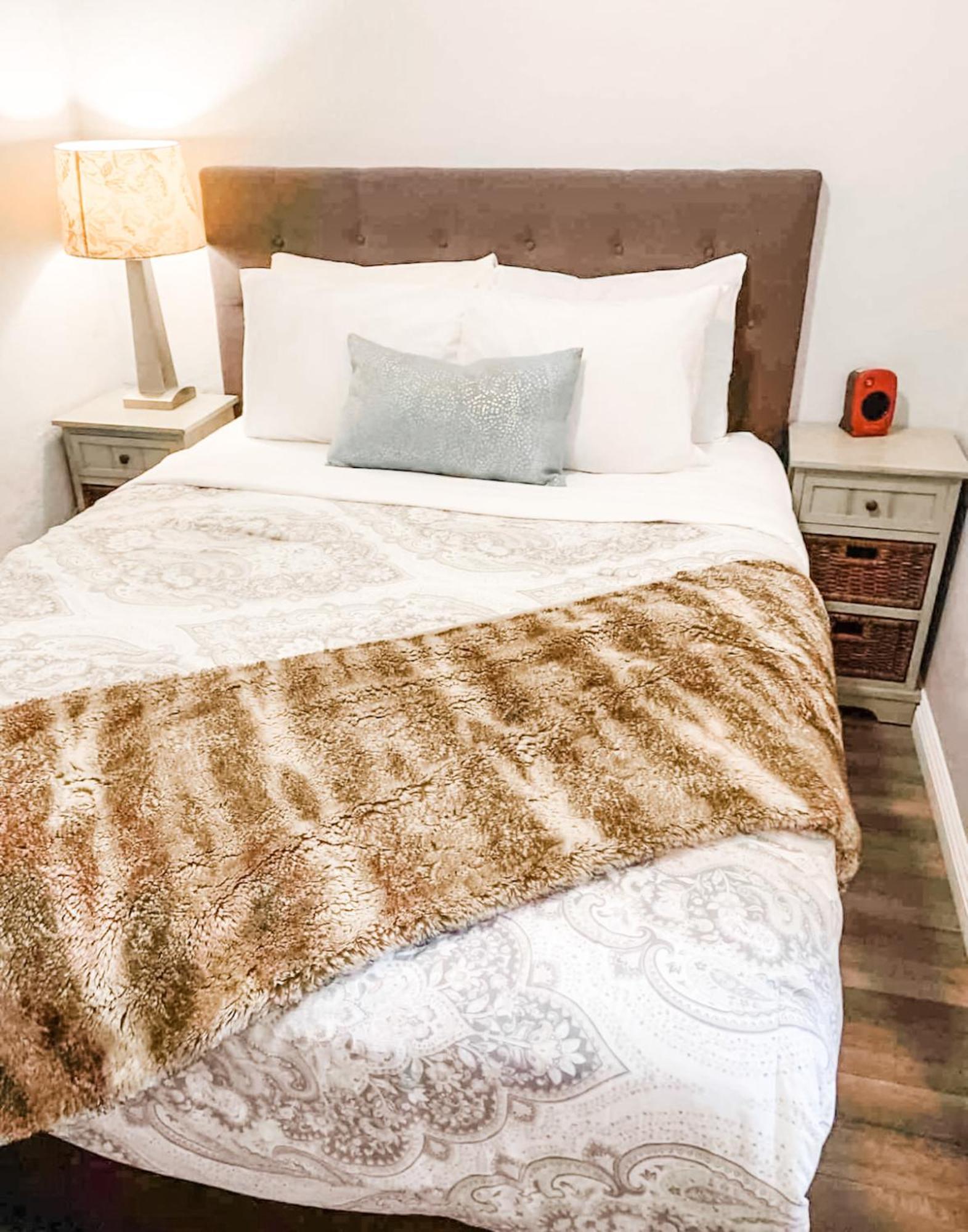 2bdrm Gaslamp Conv Cntr - W Parking & 4 Beds #1 *