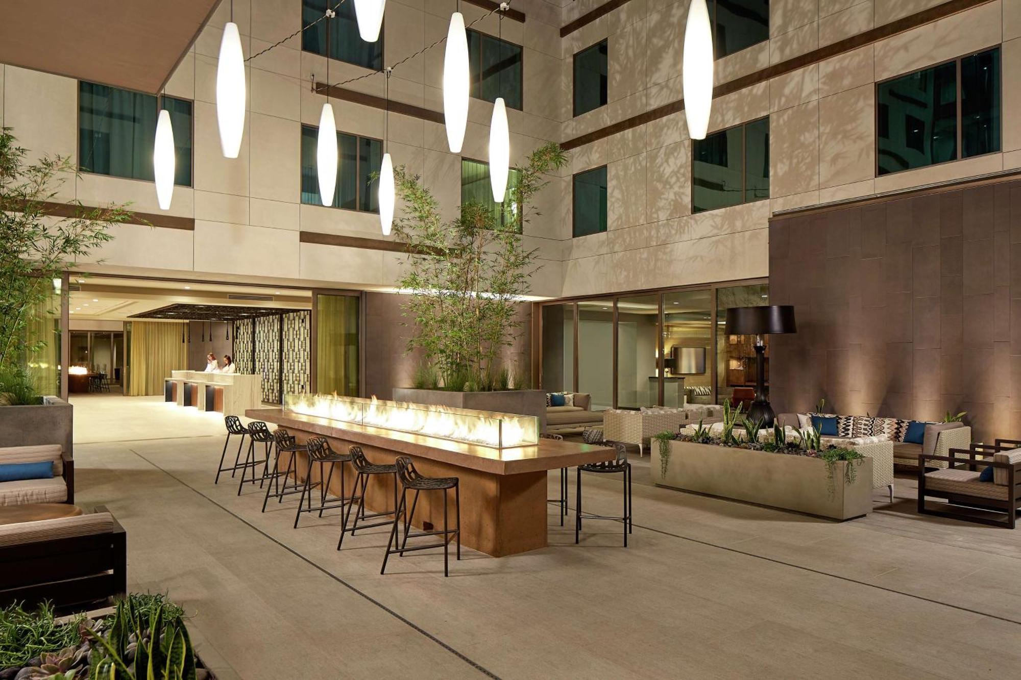 Hotel Hilton Garden Downtown/bayside, Ca