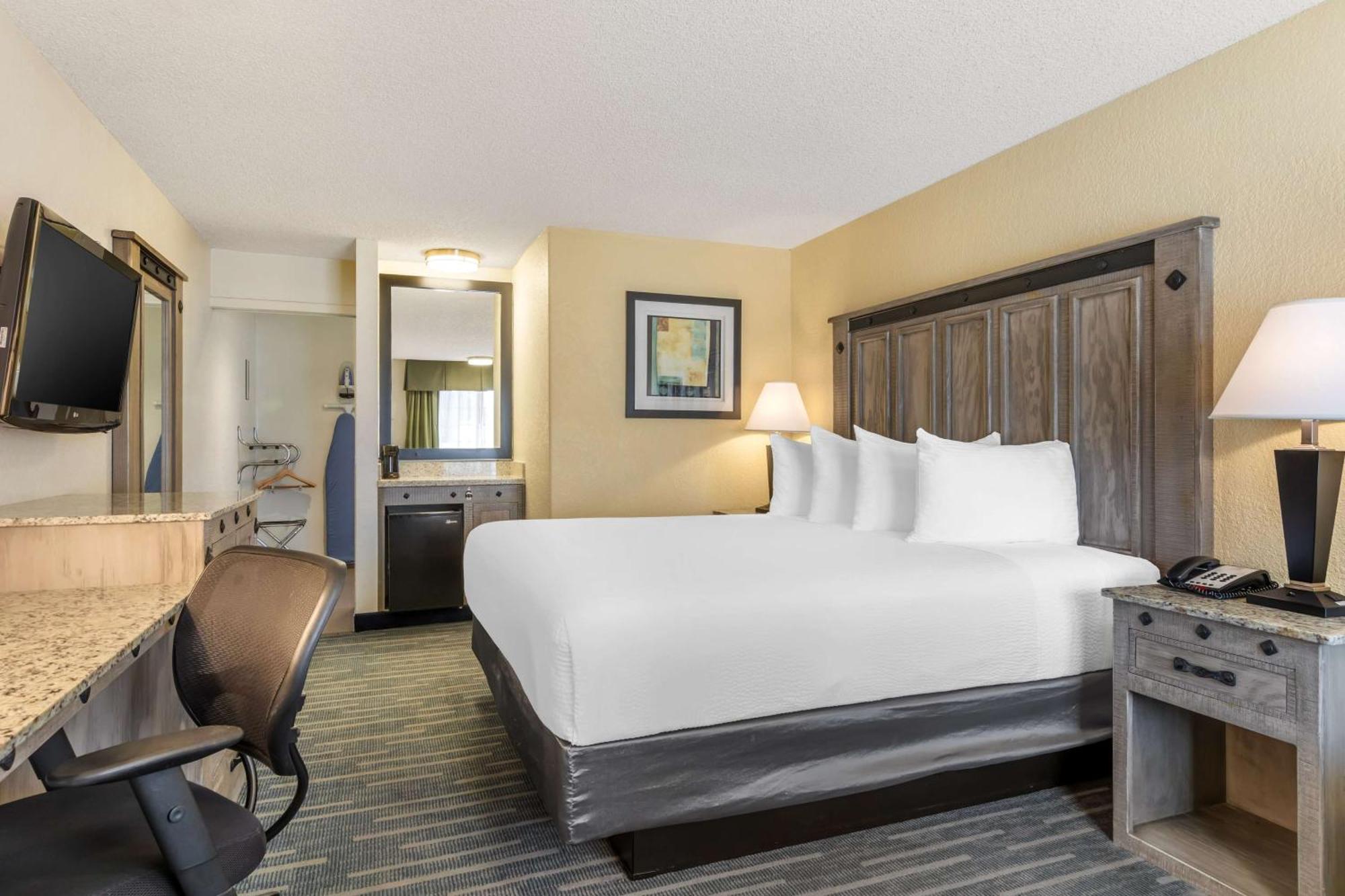 Western Americana Hotel San Diego