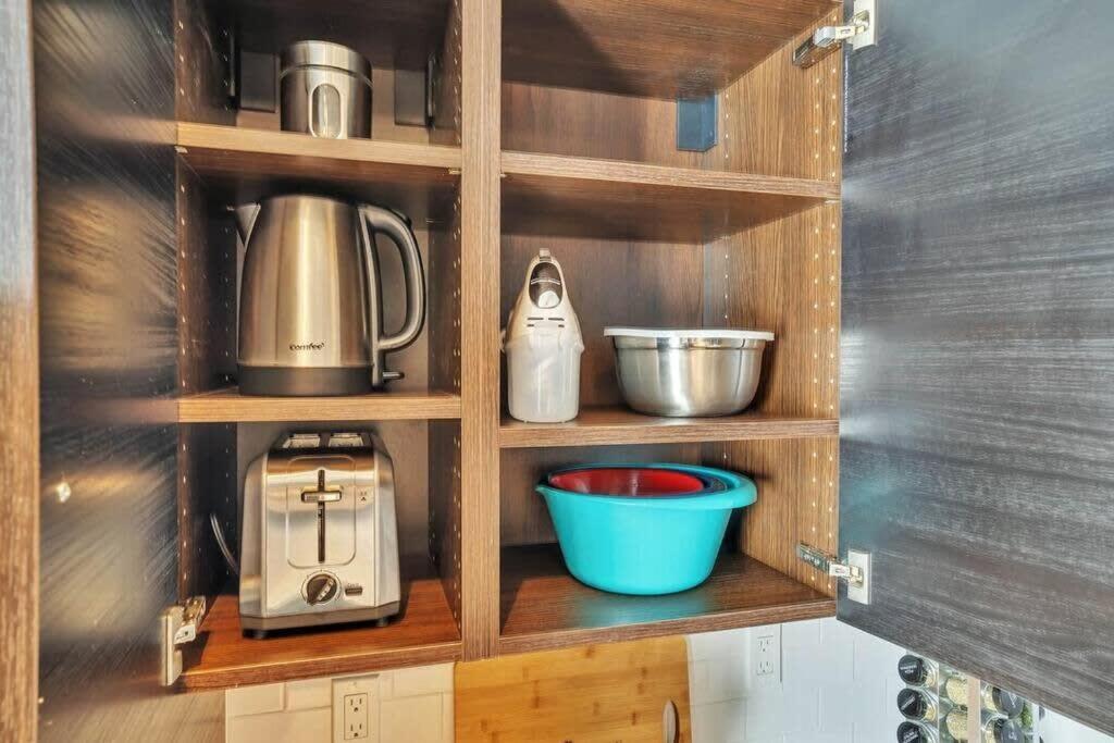 Northpark-businesstraveler-pets-2bed-w D-kitchen Apartment *