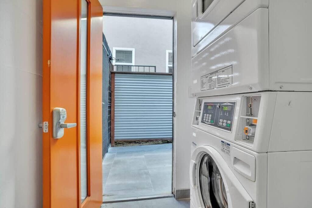 Apartment Northpark-businesstraveler-pets-2bed-w D-kitchen