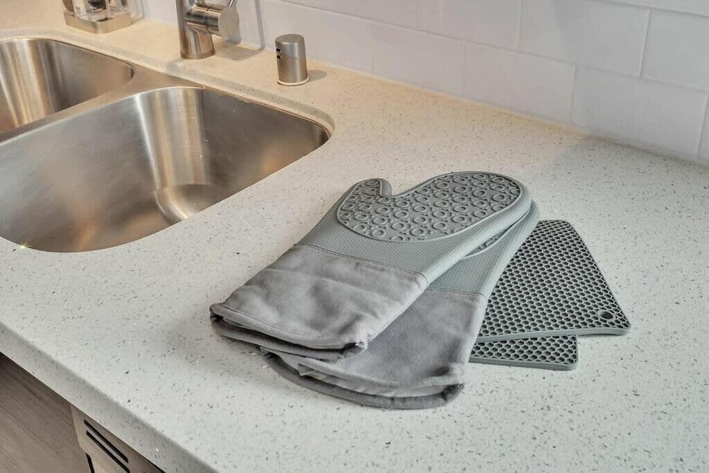 Northpark-businesstraveler-pets-2bed-w D-kitchen Apartment *