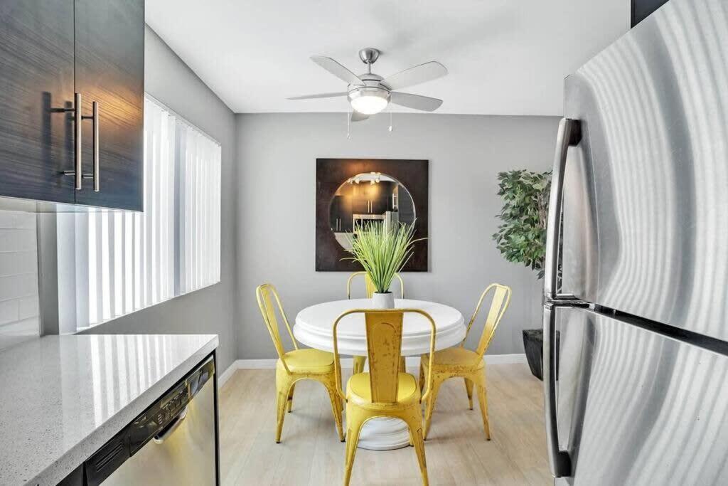Northpark-businesstraveler-pets-2bed-w D-kitchen Apartment *